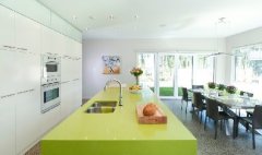 How to thoroughly remove stains from quartz surface